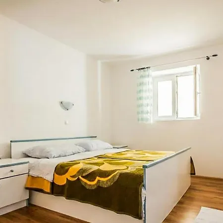 1 Bedroom In * ロパール