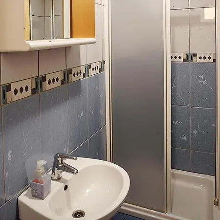 1 Bedroom In アパート ロパール