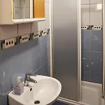 1 Bedroom In דירה לופאר