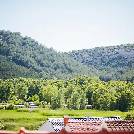 Amazing In With Wifi شقة *